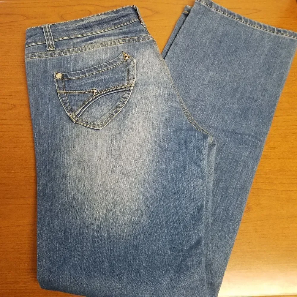 Leon L jeans size 36.